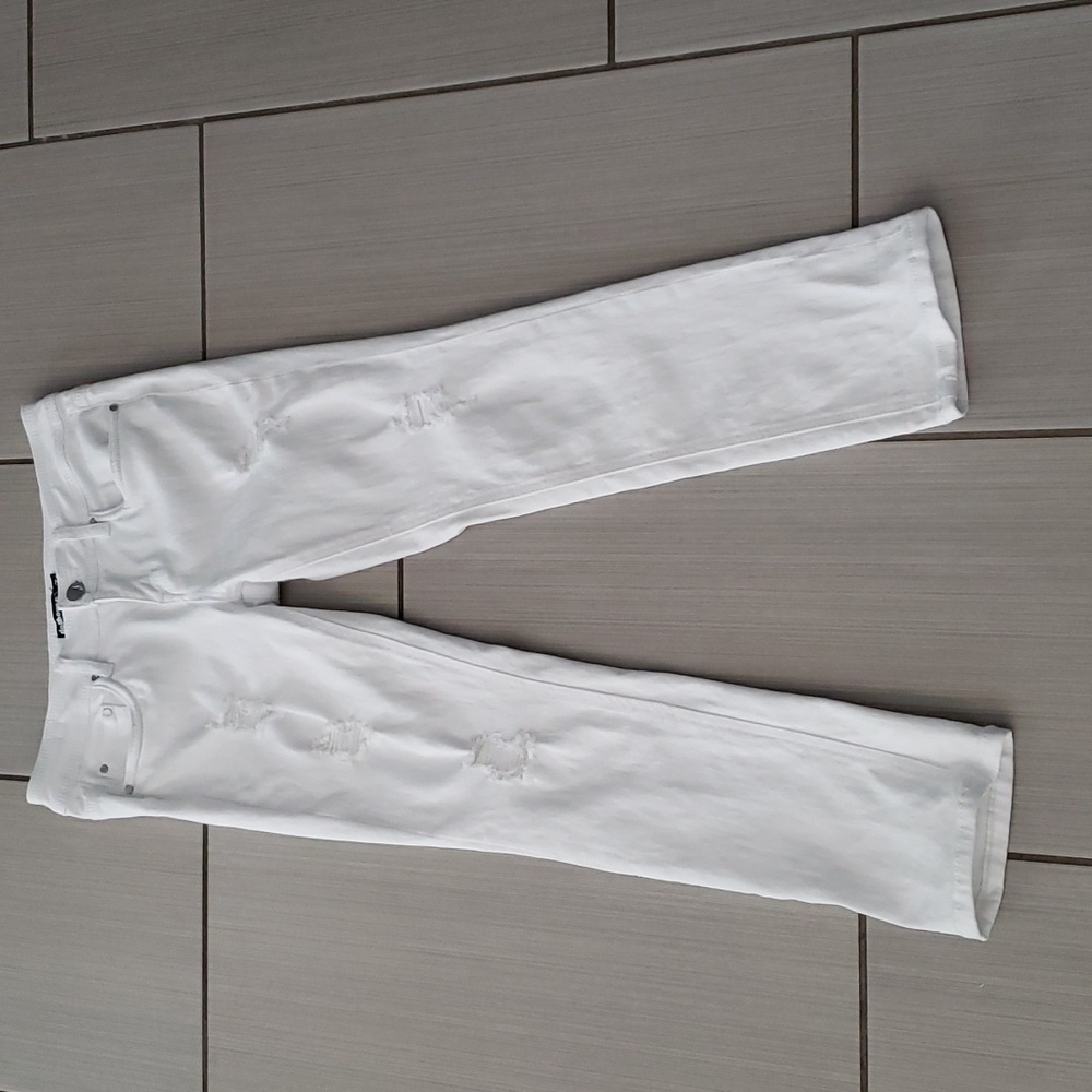 White ankle jeans